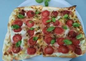 Rezept für süßen Erdbeer-Flammkuchen